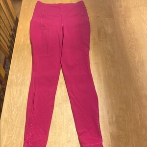 Lululemon size 4 leggings 28 inseam,speed up or fast and free.